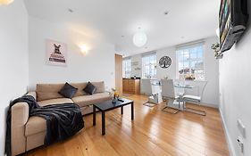 Modern Flat In Stockwell, 10 Mins From Oxford Circus